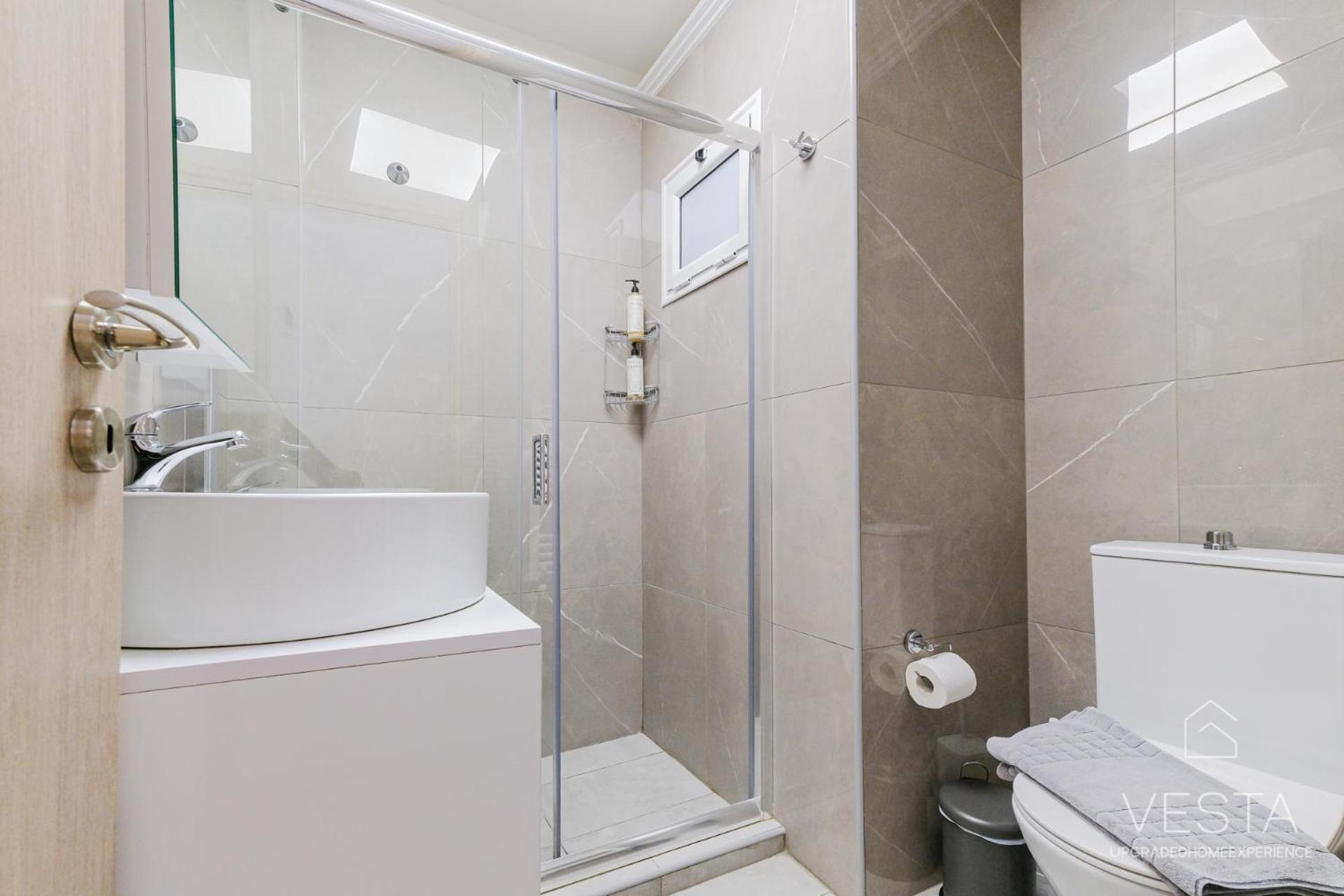 Daylily, 2 Bdrm Apartment, Vesta Philoxenia Солун Екстериор снимка